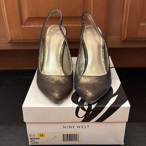 Nine West gold Pointed-Toe Slingback Heels